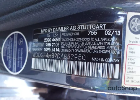 2013 Mercedes-Benz C 250 Sport z USA, uszkodzony, nr VIN WDDGF4HB2DA852950